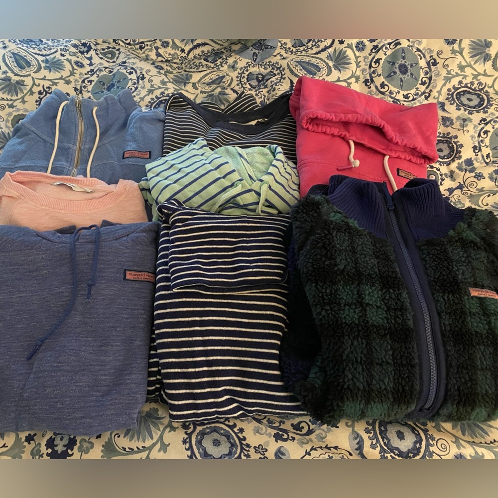Vineyard Vines Women’s Assorted Sweatshirts and Hoodies. - Picture 10 of 10